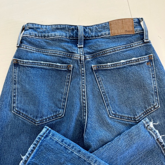 Madewell | Curvy Perfect Vintage Straight Jean, Size 26 Petite - Picture 2 of 5